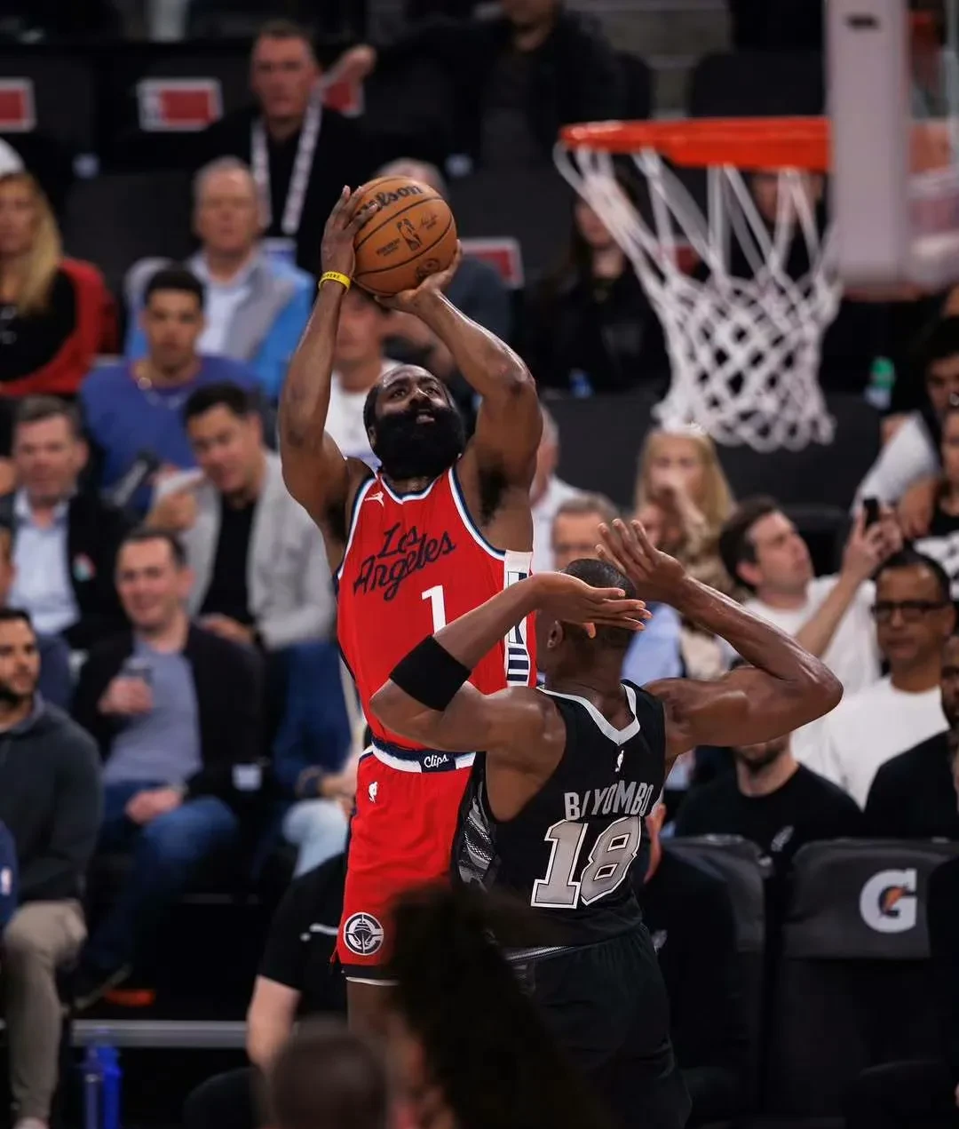 乐鱼体育在线-转折点毕尔巴鄂竞技单刀错失，NBA总决赛赛前攻防权衡，气氛紧张，赛程密集仍需轮换