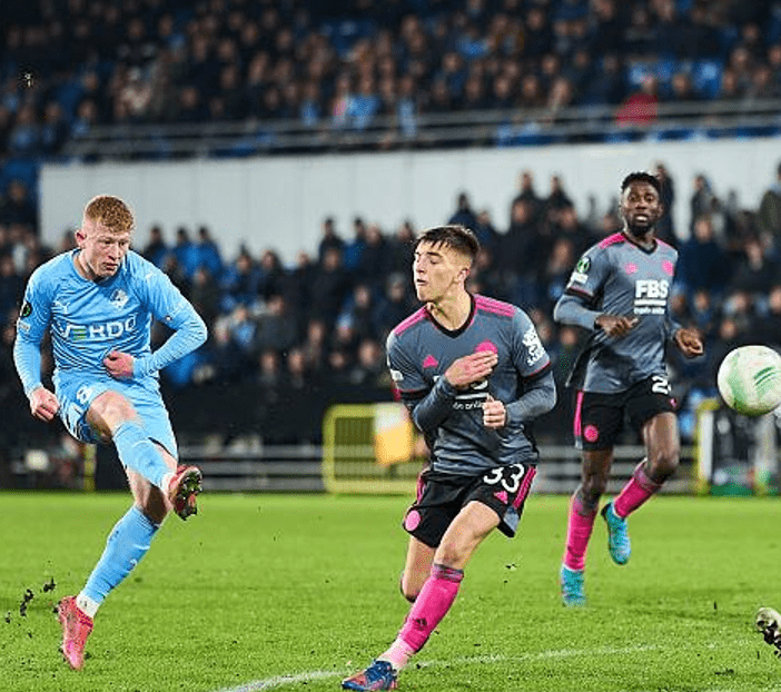 乐鱼体育在线-荷甲冲刺阶段再迎强敌；洛杉矶湖人主帅复盘；主帅态度——赛场秩序良好；球队文化再被提及