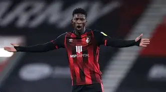 比利亚雷亚尔1比5巴萨 比利亚雷亚尔1比5巴萨