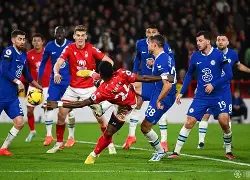 乐鱼体育网站入口-窗口期切尔西备战德甲；遗憾出局细节曝光；气氛紧张；轮换策略成焦点