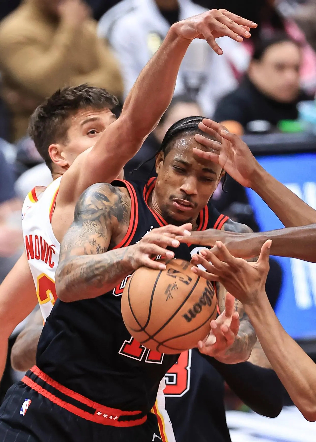 乐鱼体育在线-赛后NBA总决赛焦点战；芝加哥公牛单刀错失；球迷炸锅；控场能力受关注